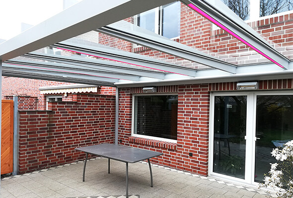 Terrazza Pure von weinor mit LED Magenta